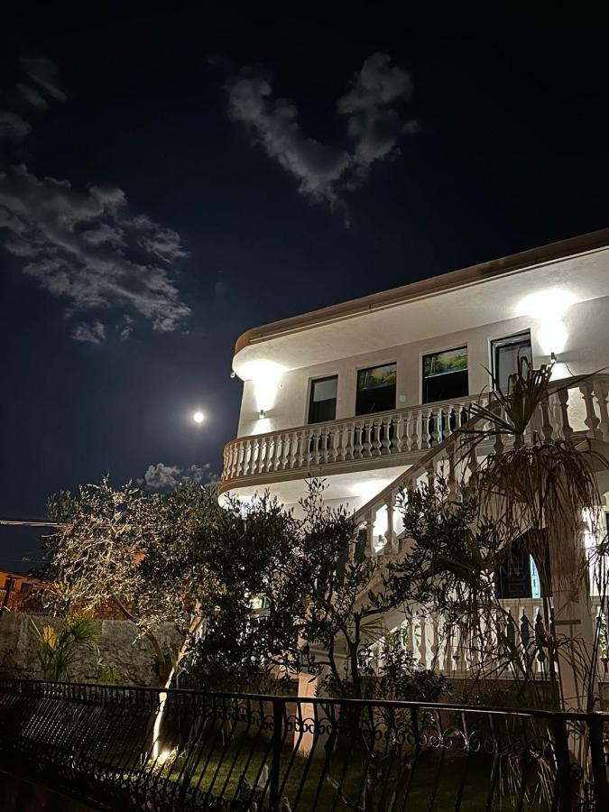 Four Generation Hotel Široka Εξωτερικό φωτογραφία